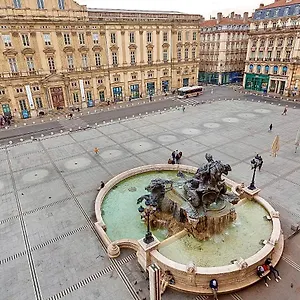 Appartement Host - De Luxe Aux Terreaux&jacuzzi