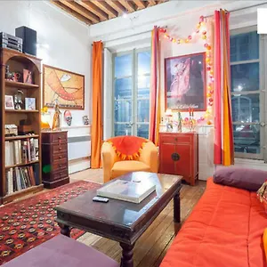 Séjour chez l'habitant Salon Et Mezzanine Centre